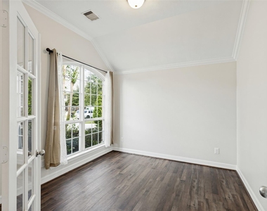 3318 Hardley Meadow Court - Photo Thumbnail 4