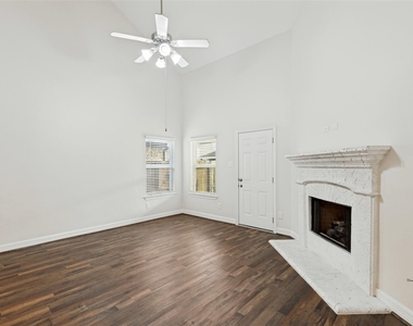 3318 Hardley Meadow Court - Photo Thumbnail 7