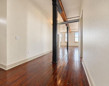 2221 Market Street - Photo Thumbnail 6
