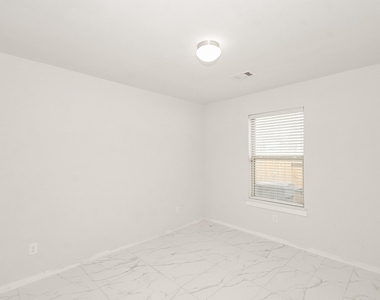 12338 Sabine Point Drive - Photo Thumbnail 17