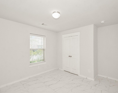 12338 Sabine Point Drive - Photo Thumbnail 15