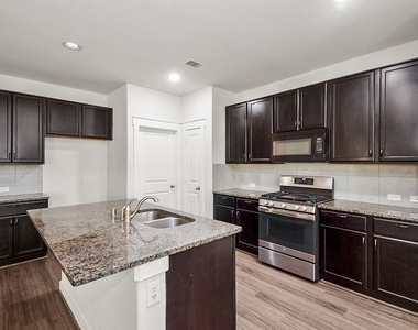 12338 Sabine Point Drive - Photo Thumbnail 7