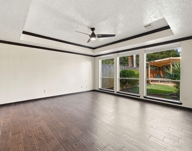 201 Lago Vista Street - Photo Thumbnail 13