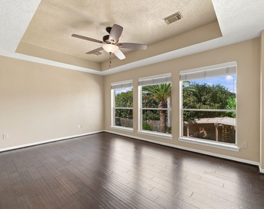 201 Lago Vista Street - Photo Thumbnail 22