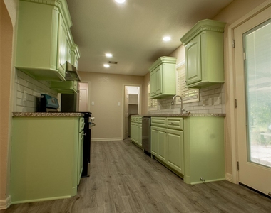8535 Dillon Street - Photo Thumbnail 8