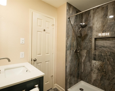 8535 Dillon Street - Photo Thumbnail 16