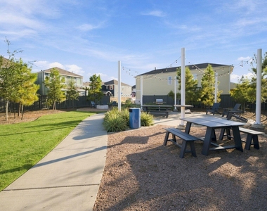 639 Salt Marsh Trail - Photo Thumbnail 32