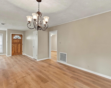 1335 Kathy Avenue - Photo Thumbnail 9
