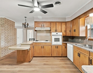 1335 Kathy Avenue - Photo Thumbnail 14