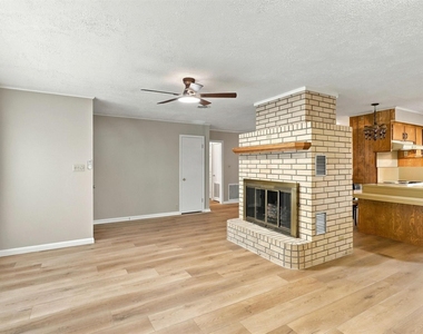 1335 Kathy Avenue - Photo Thumbnail 6