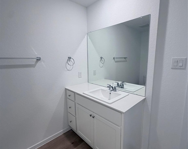 10955 Independence Road - Photo Thumbnail 12