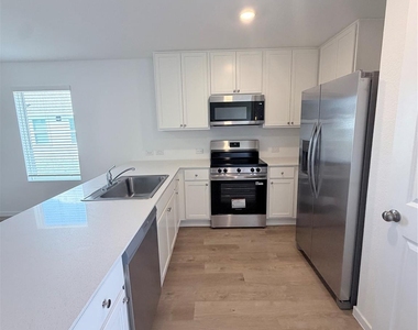 10955 Independence Road - Photo Thumbnail 10