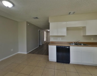 15910 Willmore Lane - Photo Thumbnail 5