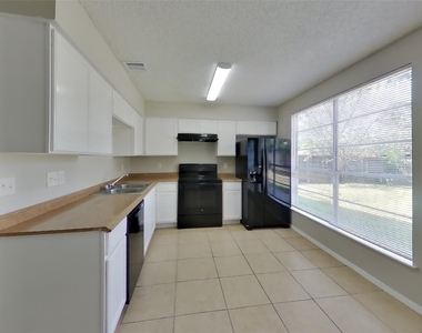 15910 Willmore Lane - Photo Thumbnail 6
