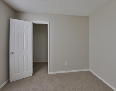 15910 Willmore Lane - Photo Thumbnail 13