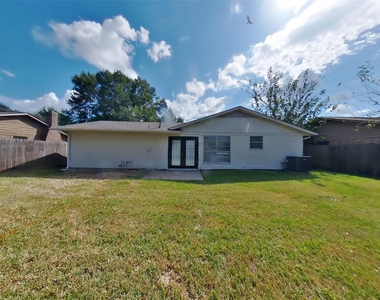 15910 Willmore Lane - Photo Thumbnail 17