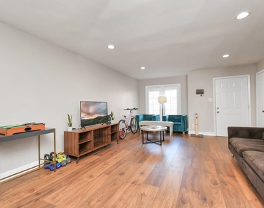 6111 Beverly Hill Street - Photo Thumbnail 5