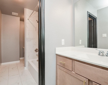 860 Marisol Bay Drive - Photo Thumbnail 34