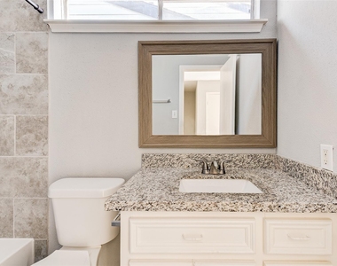 10318 Sommerville Avenue - Photo Thumbnail 22