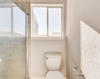 10318 Sommerville Avenue - Photo Thumbnail 20