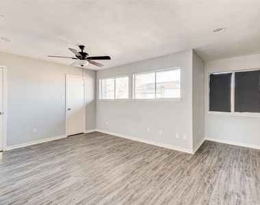 10318 Sommerville Avenue - Photo Thumbnail 28