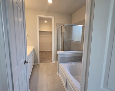27502 Clear Breeze Drive - Photo Thumbnail 16