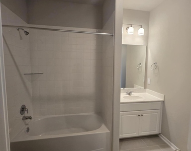 27502 Clear Breeze Drive - Photo Thumbnail 2