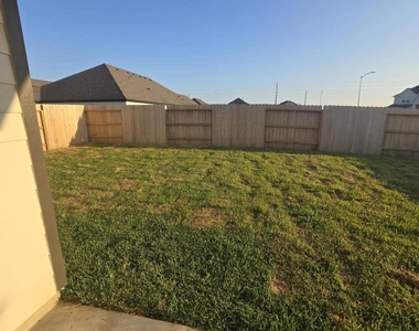 27502 Clear Breeze Drive - Photo Thumbnail 18