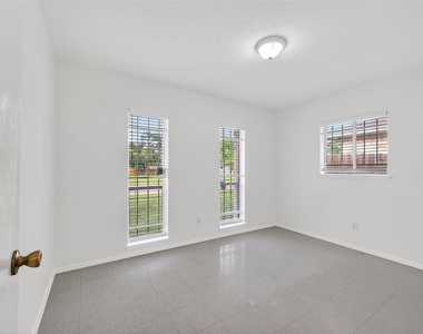 15022 Chipman Lane - Photo Thumbnail 19