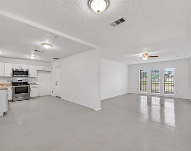 15022 Chipman Lane - Photo Thumbnail 8
