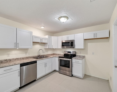 15022 Chipman Lane - Photo Thumbnail 16
