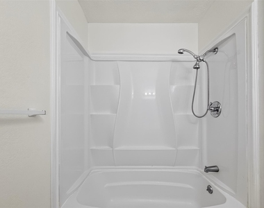 15022 Chipman Lane - Photo Thumbnail 22