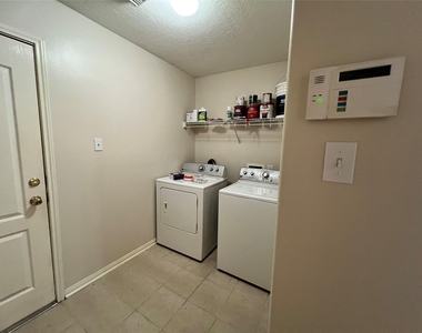 2005 Dawn Crest Court - Photo Thumbnail 25