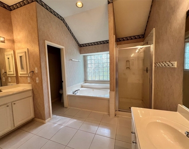 2005 Dawn Crest Court - Photo Thumbnail 16