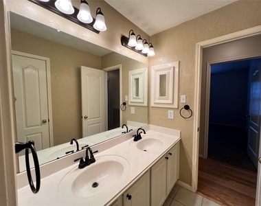 2005 Dawn Crest Court - Photo Thumbnail 22
