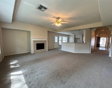 2005 Dawn Crest Court - Photo Thumbnail 6