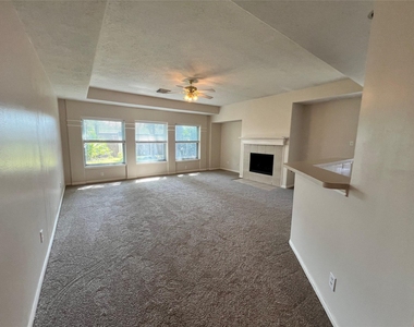 2005 Dawn Crest Court - Photo Thumbnail 4