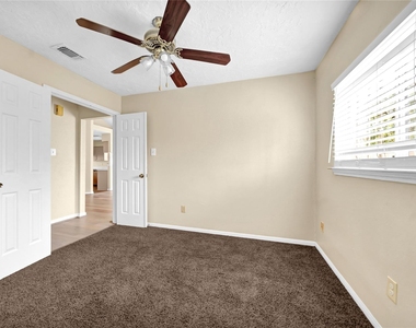 11734 Fairpoint Drive - Photo Thumbnail 17