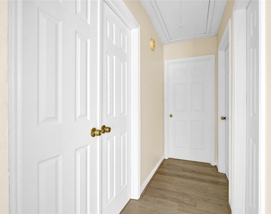 11734 Fairpoint Drive - Photo Thumbnail 9
