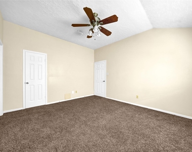 11734 Fairpoint Drive - Photo Thumbnail 10