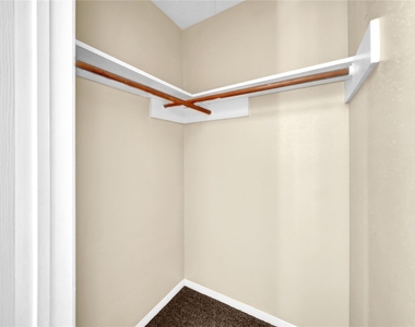 11734 Fairpoint Drive - Photo Thumbnail 14