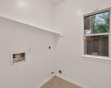 22818 Williamschase Drive - Photo Thumbnail 16