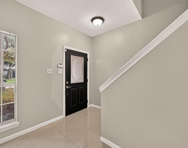 22818 Williamschase Drive - Photo Thumbnail 7
