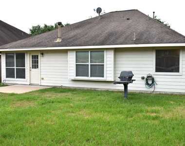 4822 Harbor Glen Lane - Photo Thumbnail 32