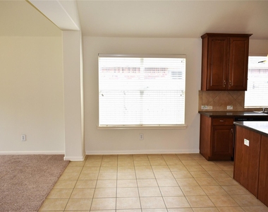 4822 Harbor Glen Lane - Photo Thumbnail 13