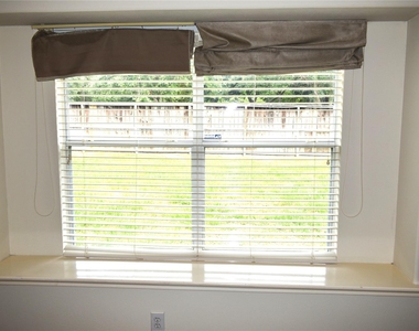 4822 Harbor Glen Lane - Photo Thumbnail 17