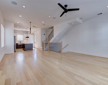 10910 Fire Creek Drive - Photo Thumbnail 14