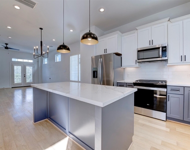10910 Fire Creek Drive - Photo Thumbnail 25