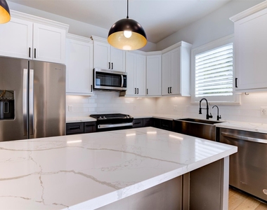 10910 Fire Creek Drive - Photo Thumbnail 21