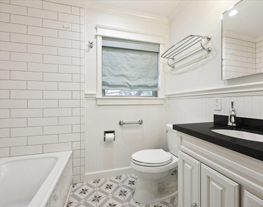 3227 Castlewood Street - Photo Thumbnail 7